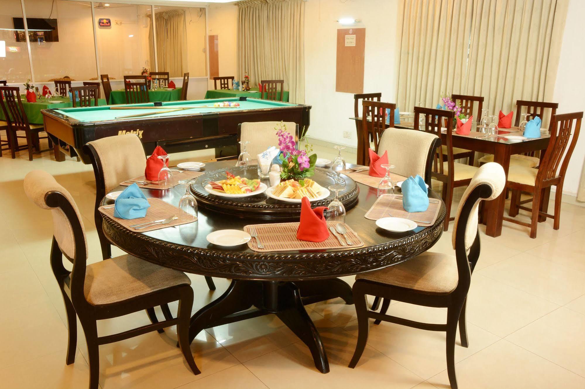 Mount Breeze Hotel Dehiwala-Mount Lavinia Exterior foto