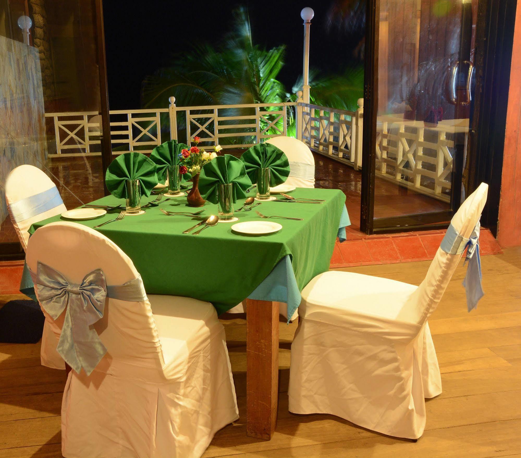 Mount Breeze Hotel Dehiwala-Mount Lavinia Exterior foto